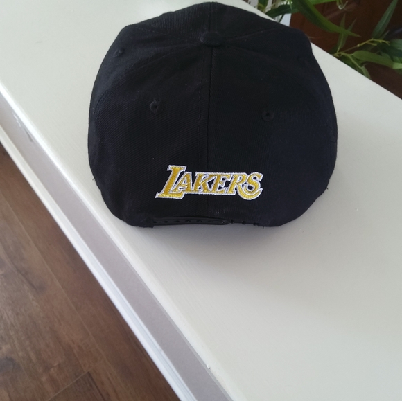 NBA Lakers Ball Cap - Picture 2 of 2